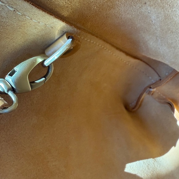 Portland Leather mini Crossbody, sunflower yellow - Picture 4 of 8